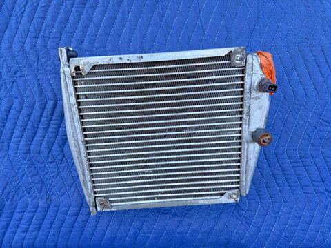 1990-1998 Porsche 911 993 964 Engine Oil Cooler Front Mounted (96420722002)